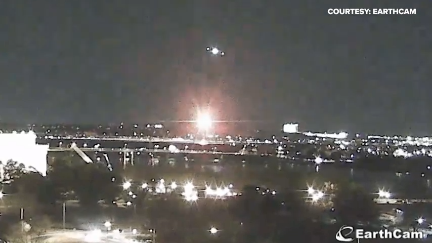 After Trump and Musk Purge FAA Employees and Administrator, a Plane Crashes in Washington D.C.